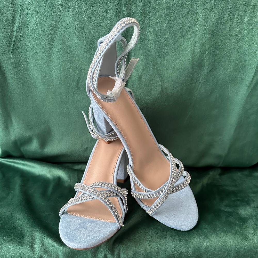 NEW,  US, powder blue faux suede chunky heel sandal, size 8